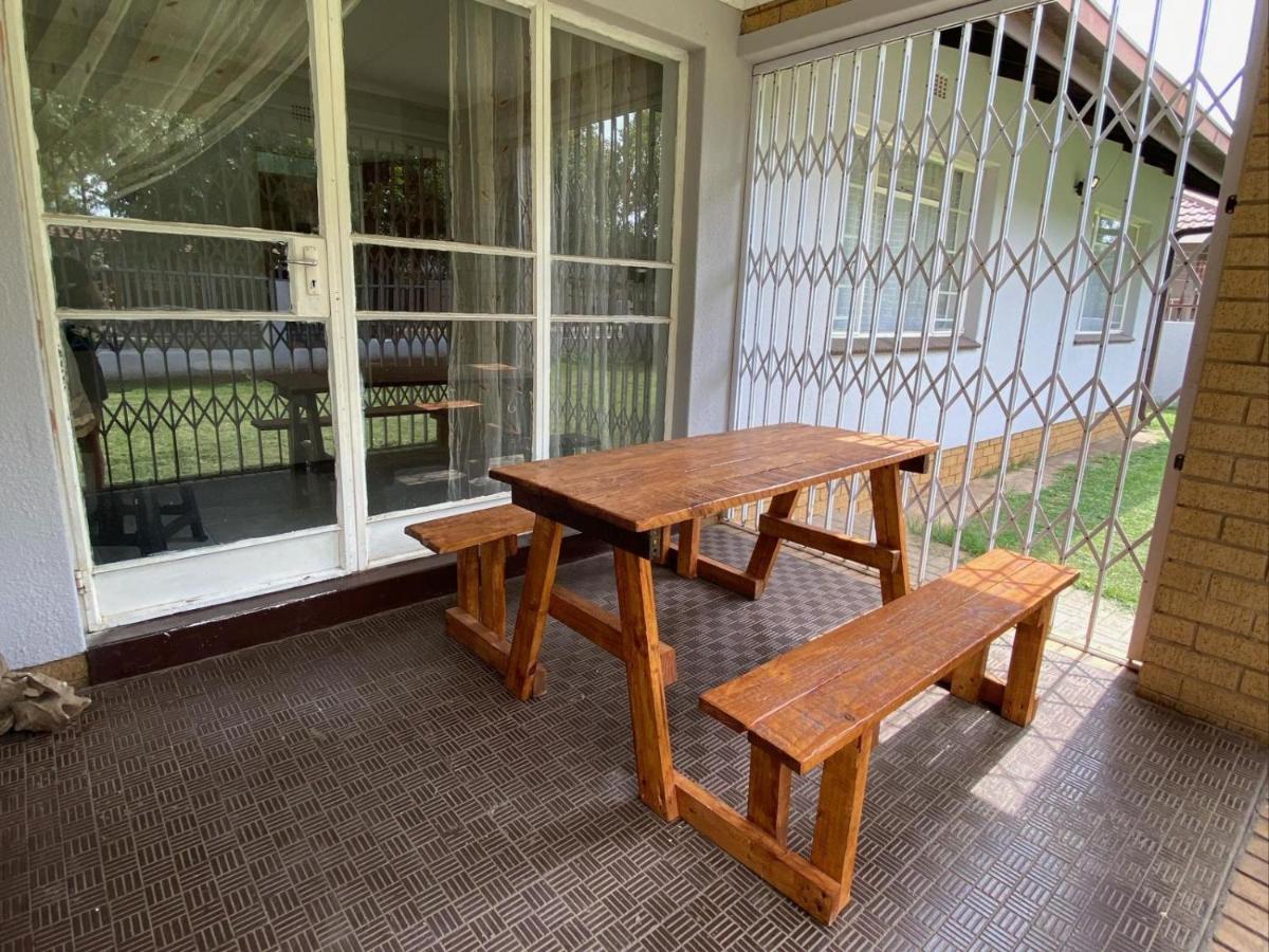 Apartment Simbia Contractors Vaalpark