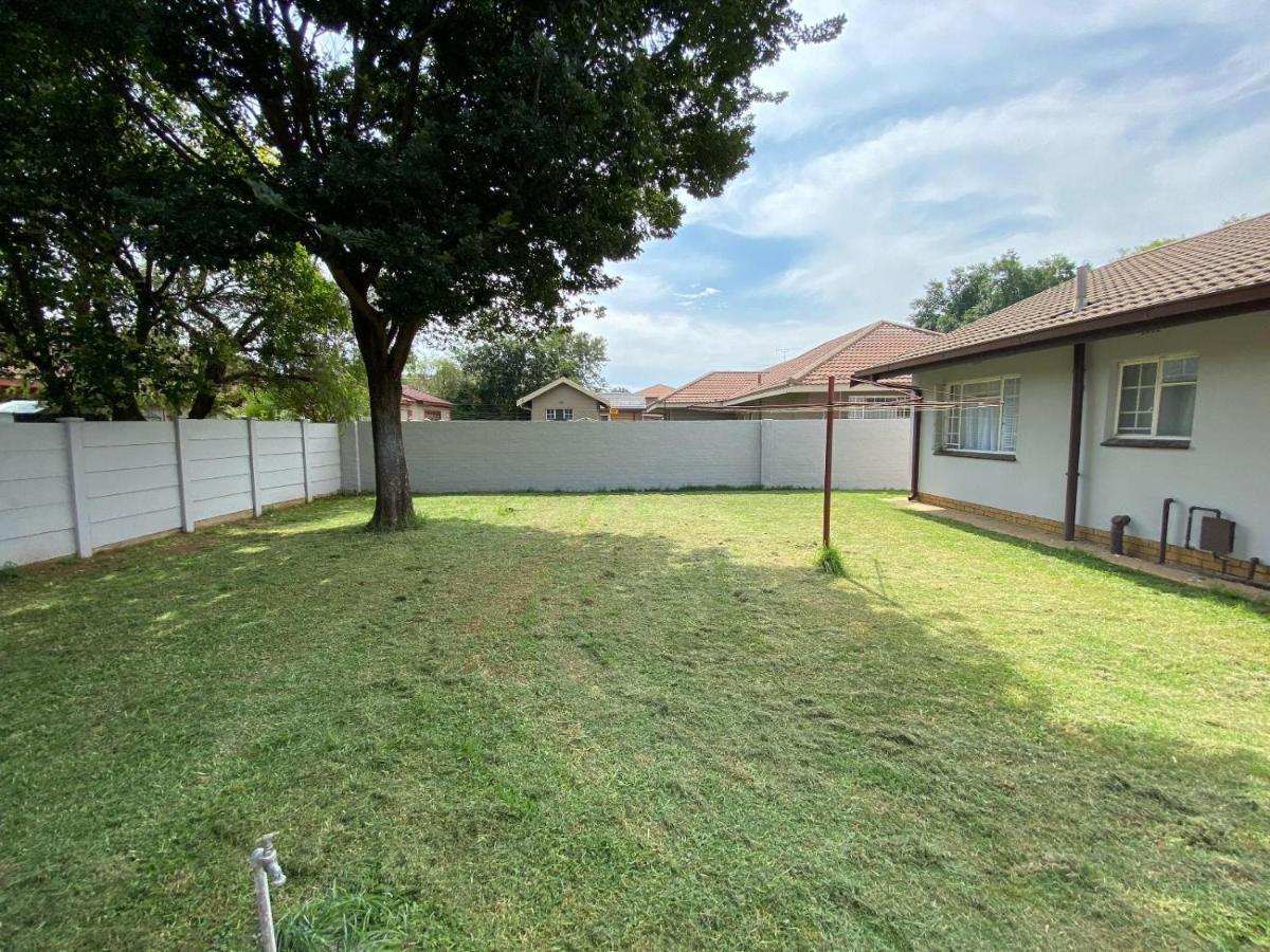 Simbia Contractors Apartment Vaalpark
